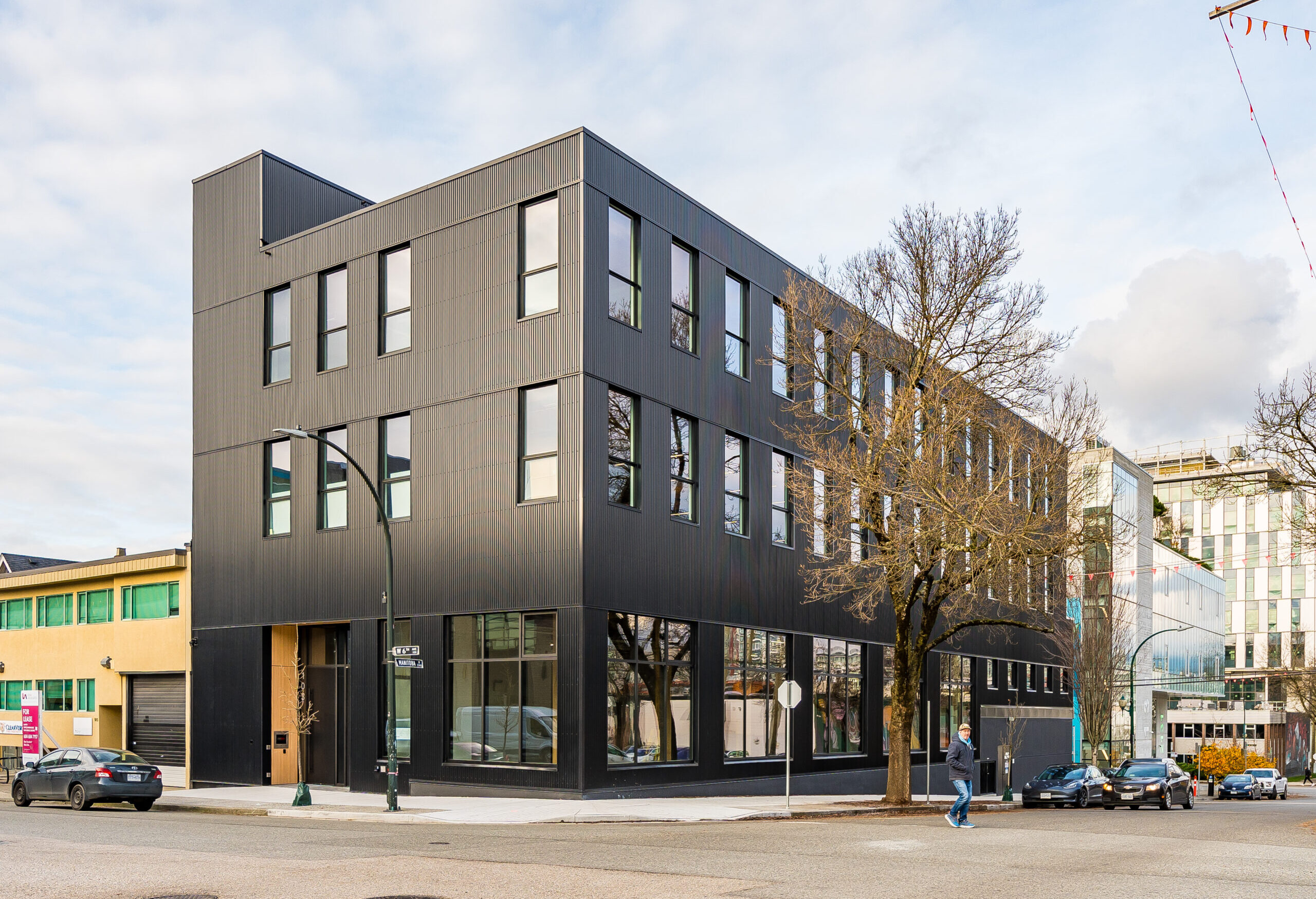 Man 6 Mass Timber office building in Vancouver - Kalesnikoff Mass Timber