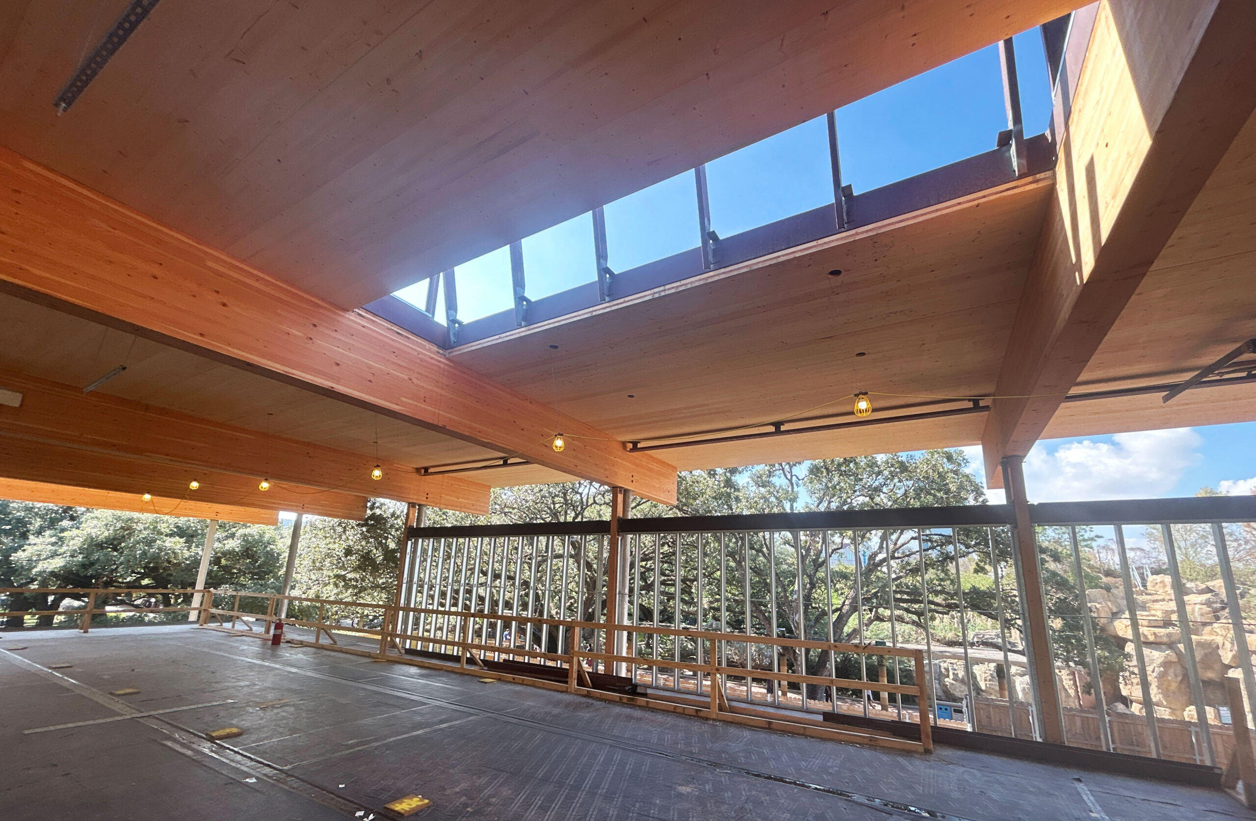 Houston Zoo - Jack's Cafe - Kalesnikoff Mass Timber, cross-laminated timber